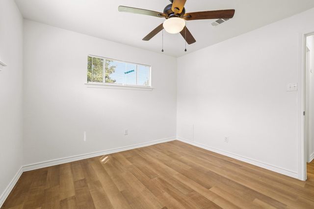406 N Burdette Avenue, Sherman, TX 75090