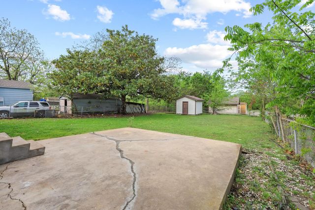 406 N Burdette Avenue, Sherman, TX 75090