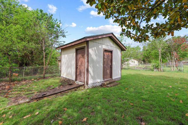 406 N Burdette Avenue, Sherman, TX 75090