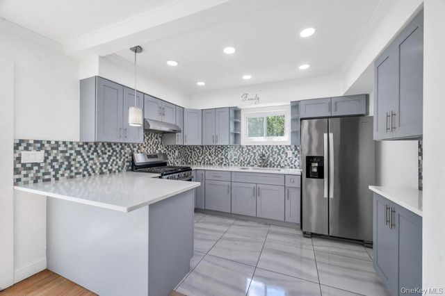 543 Coolidge Avenue, Rockville Centre, NY 11570