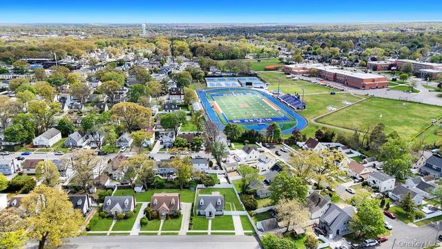 543 Coolidge Avenue, Rockville Centre, NY 11570