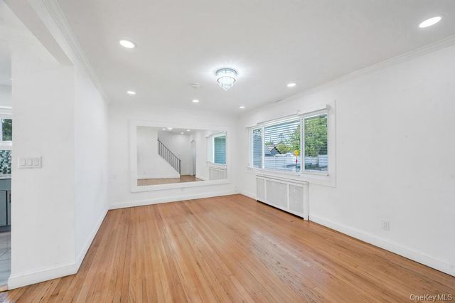543 Coolidge Avenue, Rockville Centre, NY 11570
