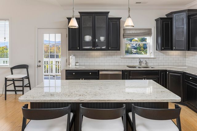 525 Crewdson Street, Chattanooga, TN 37405