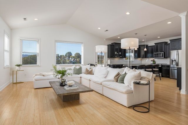 525 Crewdson Street, Chattanooga, TN 37405