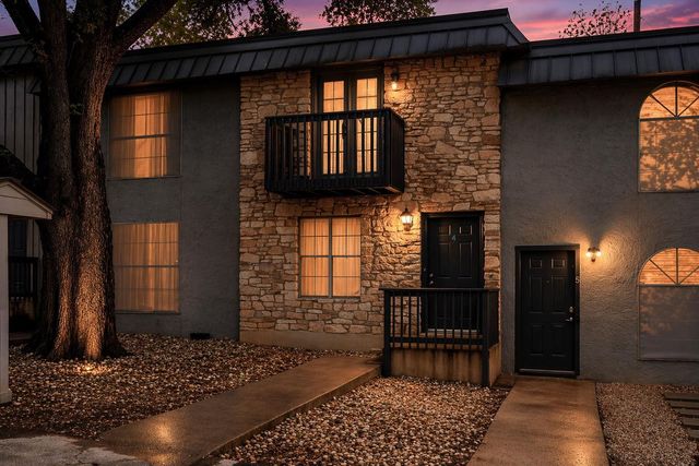 1912 Lightsey RD 4, Austin, TX 78704