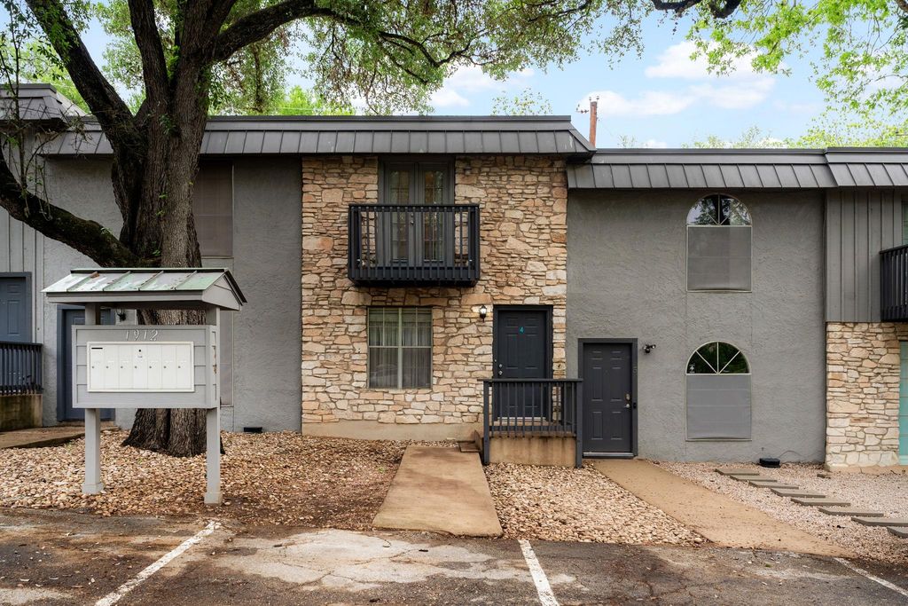 1912 Lightsey RD 4, Austin, TX 78704