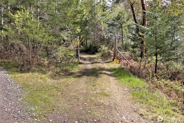 100 E Skyview Drive, Union, WA 98592