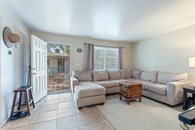 2728 N La Verne Avenue, Tucson, AZ 85712