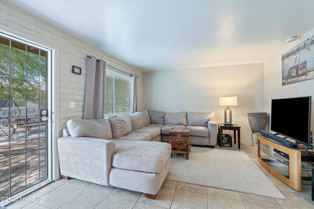 2728 N La Verne Avenue, Tucson, AZ 85712