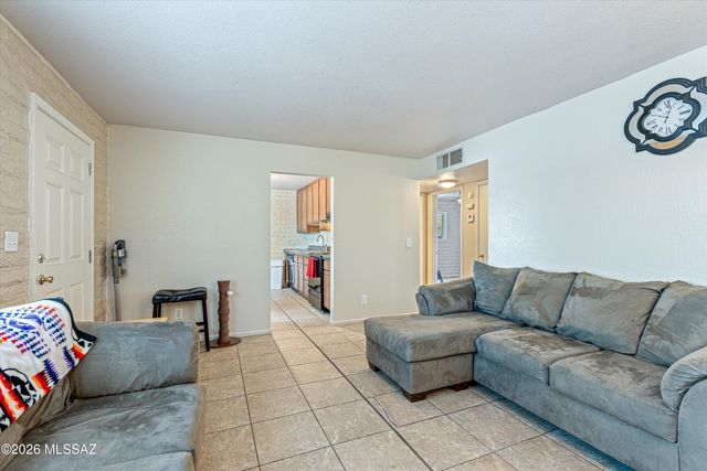 2728 N La Verne Avenue, Tucson, AZ 85712
