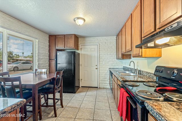 2728 N La Verne Avenue, Tucson, AZ 85712