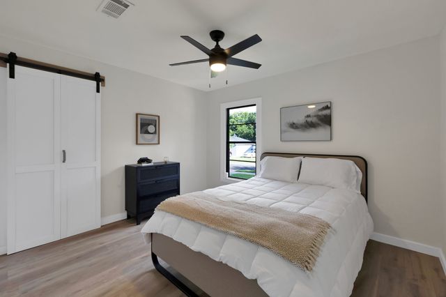 2927 Kingston Street, Dallas, TX 75211