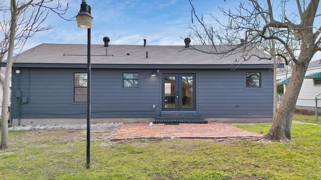 2927 Kingston Street, Dallas, TX 75211