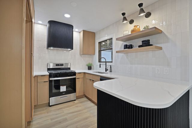 2927 Kingston Street, Dallas, TX 75211