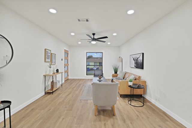 2927 Kingston Street, Dallas, TX 75211