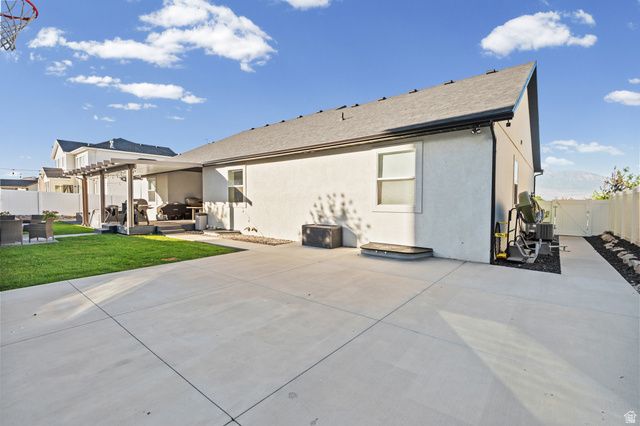 3627 S MCGREGOR LN, Saratoga Springs, UT 84045