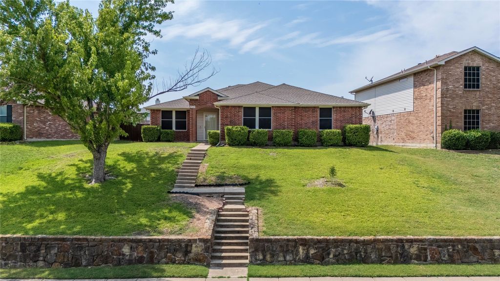 1428 Nimitz Way, Mesquite, TX 75181