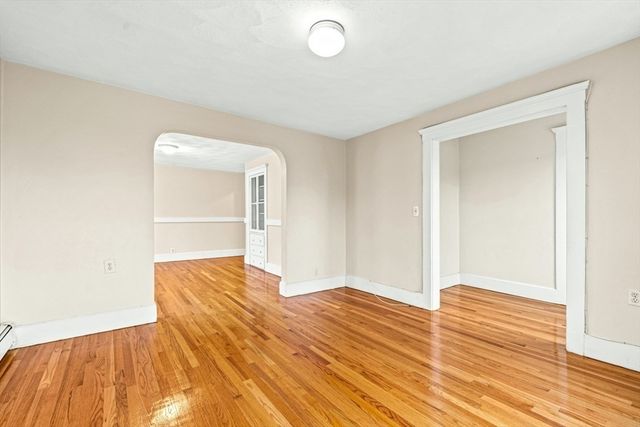 27 W Wyoming Avenue 3, Melrose, MA 02176