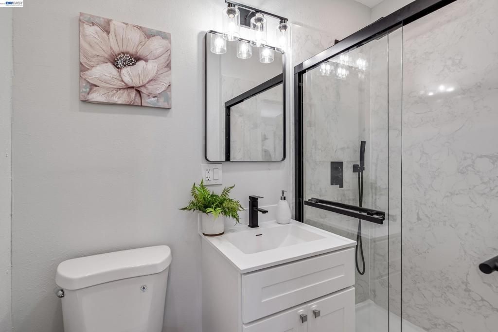 Image 14 of property listing at 318 Ohio St, Vallejo, CA 94590