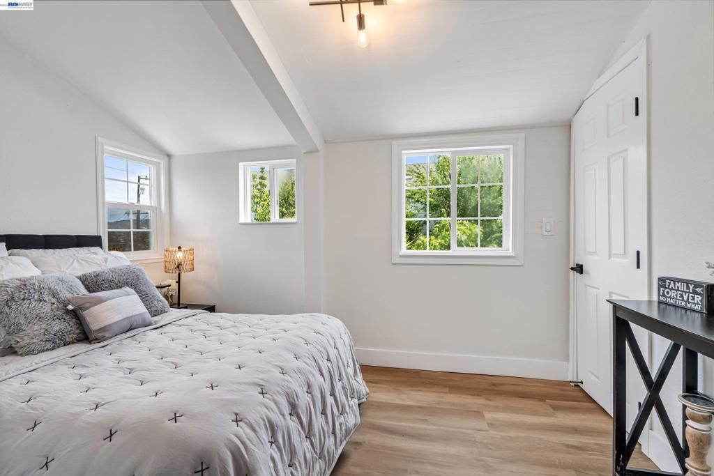 Image 19 of property listing at 318 Ohio St, Vallejo, CA 94590