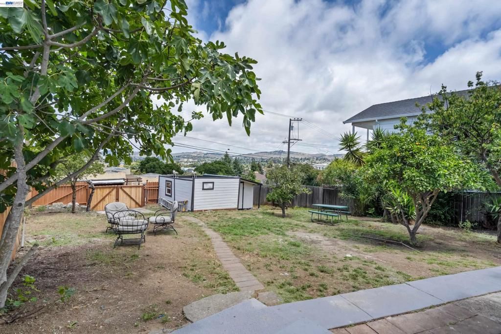 Image 21 of property listing at 318 Ohio St, Vallejo, CA 94590