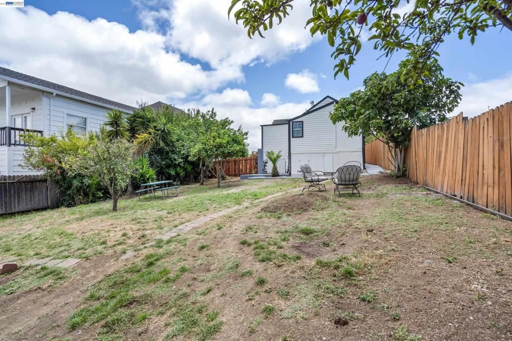 Image 25 of property listing at 318 Ohio St, Vallejo, CA 94590