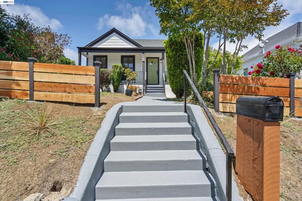 Image 5 of property listing at 318 Ohio St, Vallejo, CA 94590