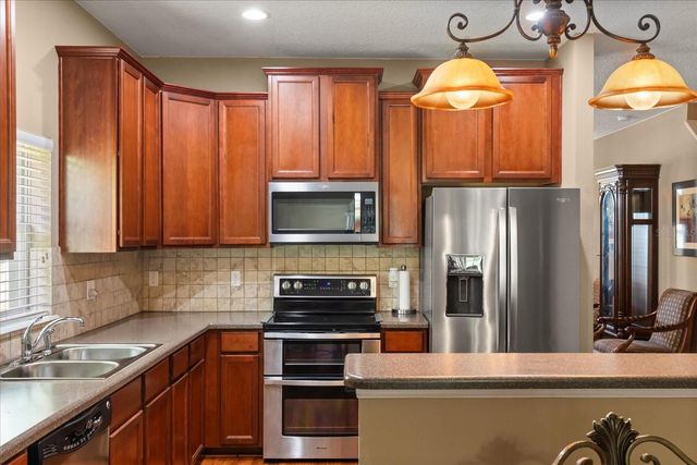 2721 WALDEN WOODS DRIVE, Plant City, FL 33566