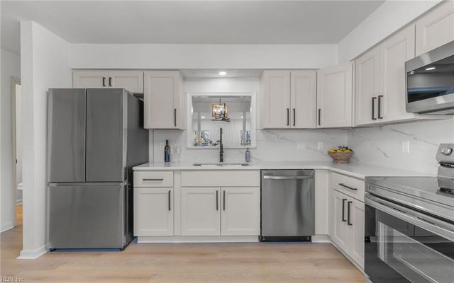 5441 Lynbrook LNDG, Virginia Beach, VA 23462