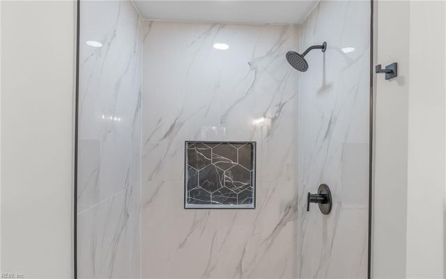 5441 Lynbrook LNDG, Virginia Beach, VA 23462