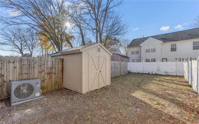 5441 Lynbrook LNDG, Virginia Beach, VA 23462