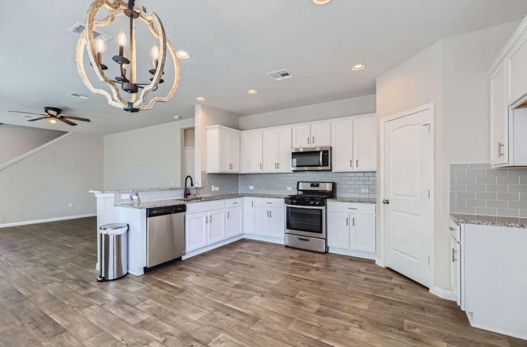 324 Sandhill Piper ST, Leander, TX 78641