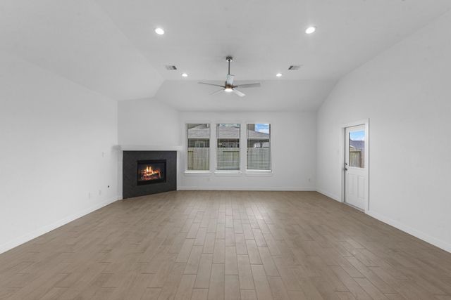 56 Shining Point Drive, Waller, TX 77484