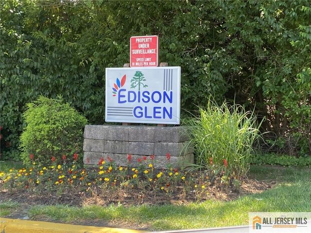 301 Edison Glen Terrace 301, Edison, NJ 08837
