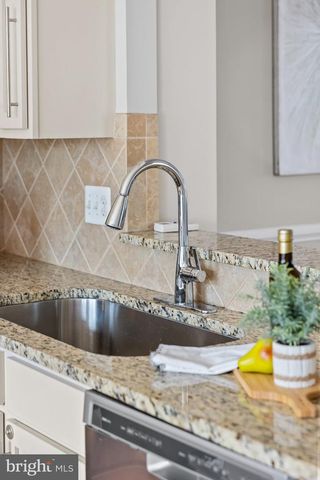 43202 WHELPLEHILL TER, Ashburn, VA 20148
