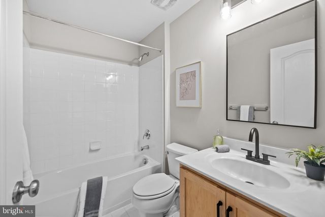 43202 WHELPLEHILL TER, Ashburn, VA 20148