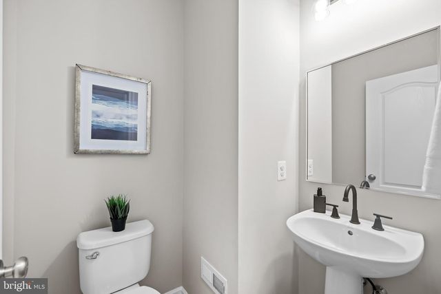 43202 WHELPLEHILL TER, Ashburn, VA 20148