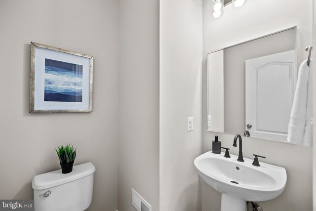 43202 WHELPLEHILL TER, Ashburn, VA 20148