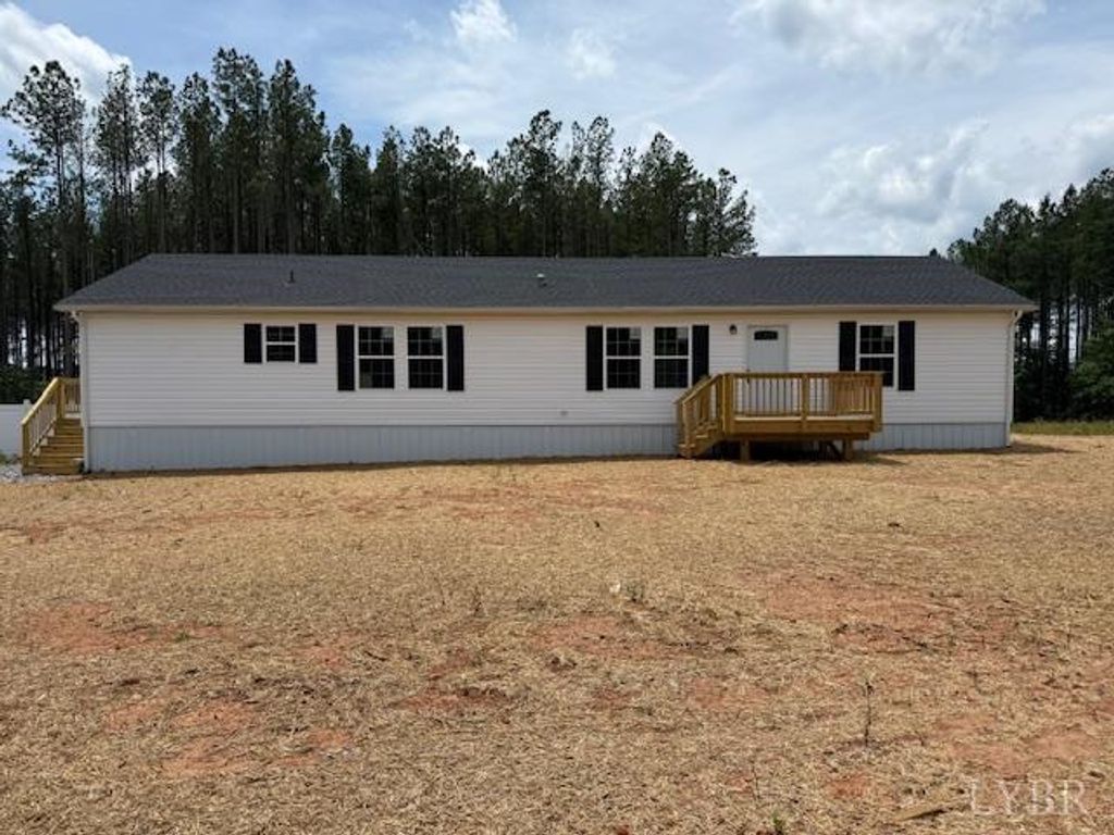 689 Cub Creek Road, Appomattox, VA 24522
