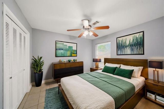 2003 Williamsburg Court S, League City, TX 77573