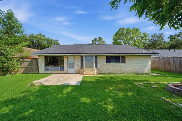 2003 Williamsburg Court S, League City, TX 77573