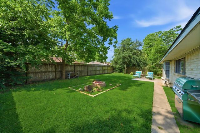 2003 Williamsburg Court S, League City, TX 77573