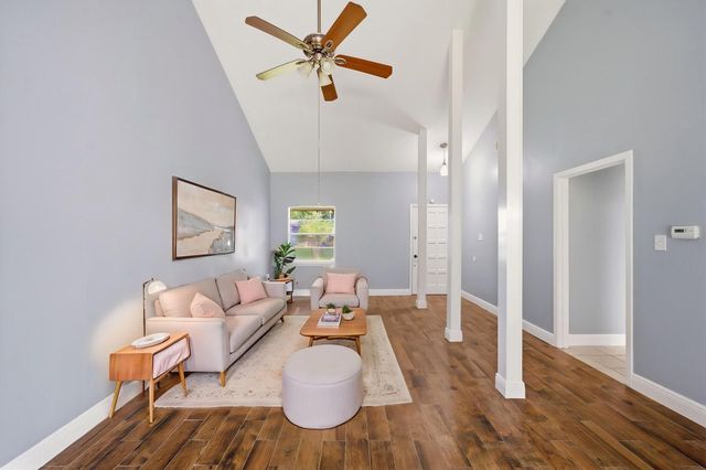 2003 Williamsburg Court S, League City, TX 77573