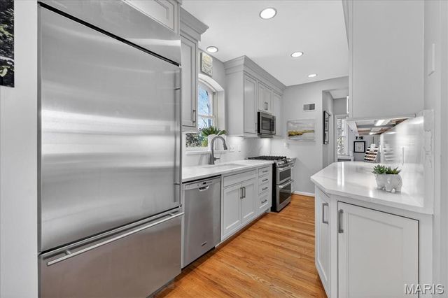 1659 Dearborn Drive, St Louis, MO 63122