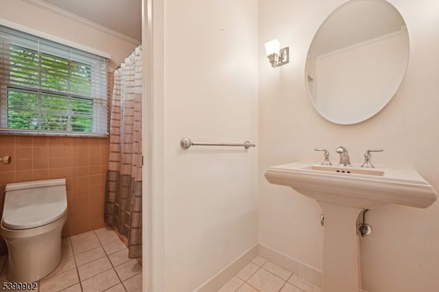 106 Stoneridge Rd, New Providence Boro, NJ 07974