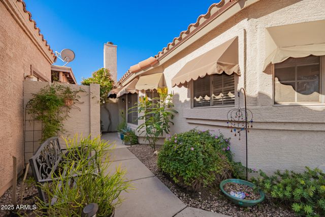 16018 N 3RD Drive, Phoenix, AZ 85023