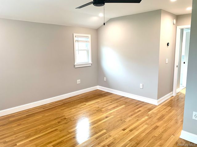 435 Middle Road, Riverhead, NY 11901