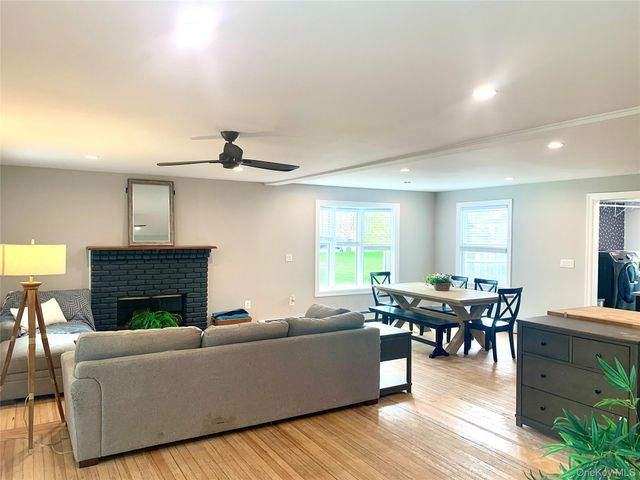 435 Middle Road, Riverhead, NY 11901