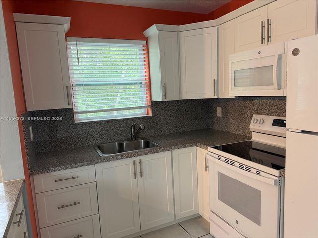 1301 N 12th Ct 4B, Hollywood, FL 33019