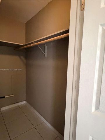 1301 N 12th Ct 4B, Hollywood, FL 33019